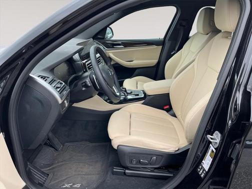 2025 BMW X4 xDrive30i