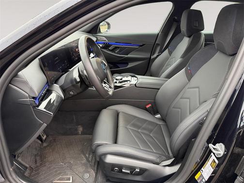 2025 BMW i5 xDrive40