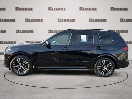 Carbon Black Metallic 2023 BMW X7 xDrive40i
