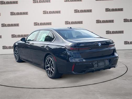 2026 BMW 750e i xDrive