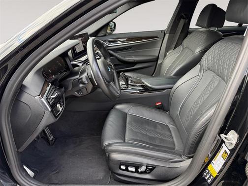 2023 BMW 540 i xDrive