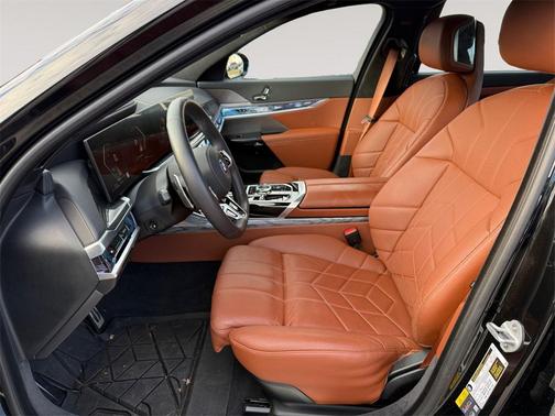 2025 BMW 750e i xDrive