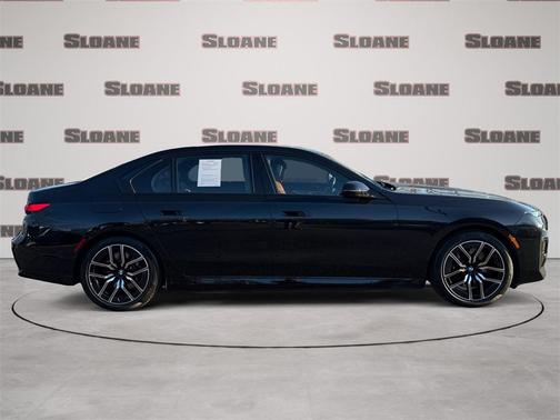 2025 BMW 750e i xDrive