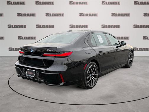 2025 BMW 750e i xDrive