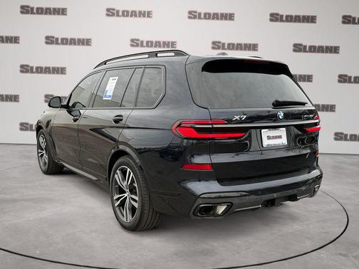 Carbon Black Metallic 2024 BMW X7 xDrive40i