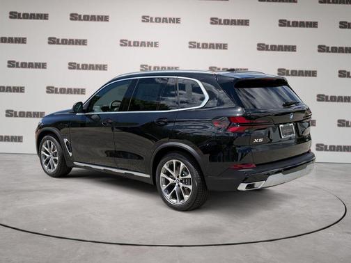 Black Sapphire Metallic 2026 BMW X5 PHEV xDrive50e