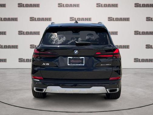 Black Sapphire Metallic 2026 BMW X5 PHEV xDrive50e