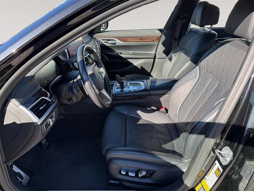 2021 BMW 745e xDrive