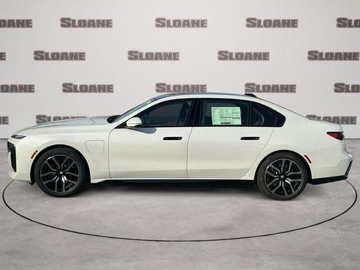 Mineral White Metallic 2026 BMW 750e i xDrive