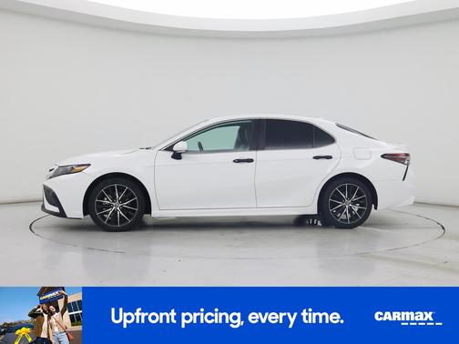 White 2024 Toyota Camry SE