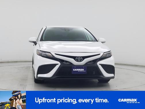 White 2024 Toyota Camry SE