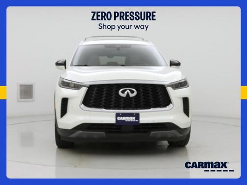 White 2023 INFINITI QX60 Sensory