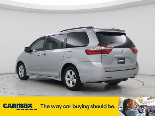 2020 Toyota Sienna LE
