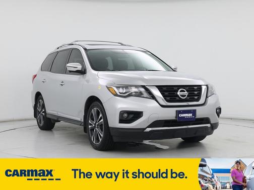 2017 Nissan Pathfinder Platinum
