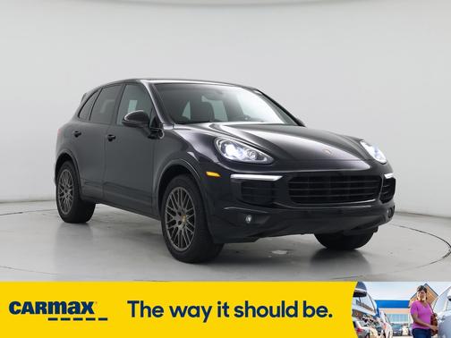 2017 Porsche Cayenne Platinum