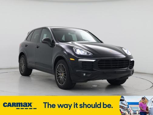 2017 Porsche Cayenne Platinum
