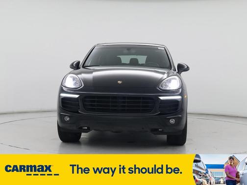 2017 Porsche Cayenne Platinum