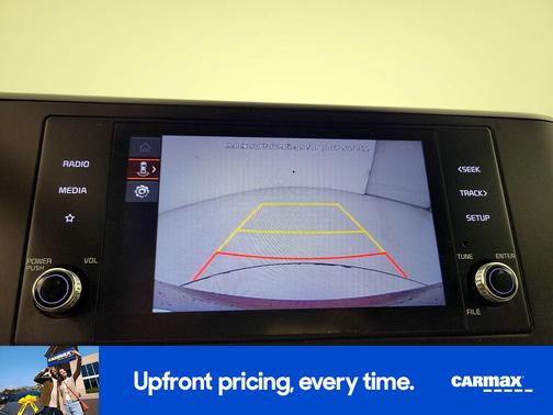 2023 Kia Carnival LX