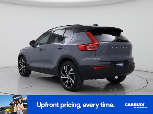 2022 Volvo XC40 T5 R-Design