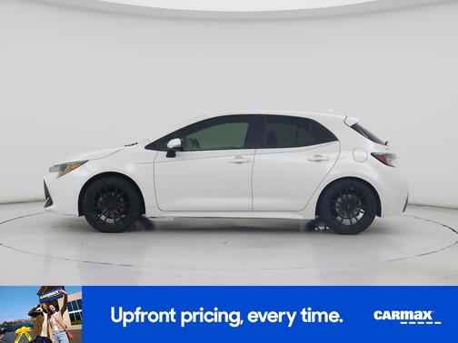 White 2019 Toyota Corolla Hatchback SE