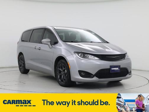 2020 Chrysler Pacifica Touring