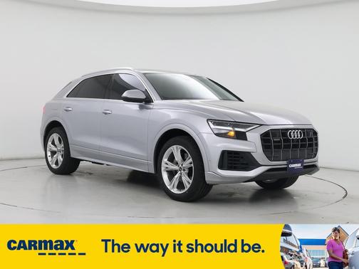2022 Audi Q8 Premium Plus