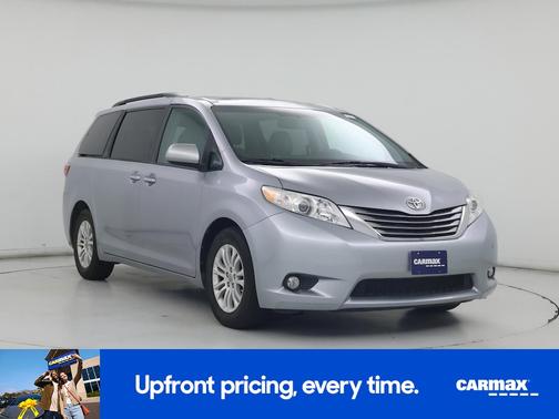 Silver 2017 Toyota Sienna XLE