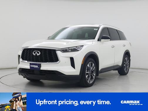 White 2023 INFINITI QX60 Luxe