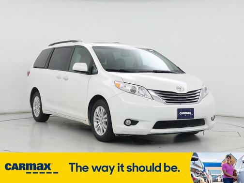 2017 Toyota Sienna XLE