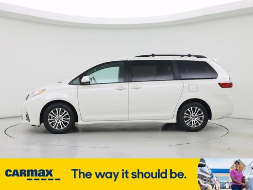 2019 Toyota Sienna XLE