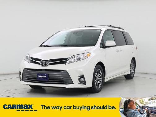 2019 Toyota Sienna XLE