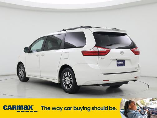 2019 Toyota Sienna XLE