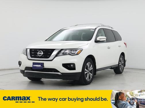 2017 Nissan Pathfinder SV