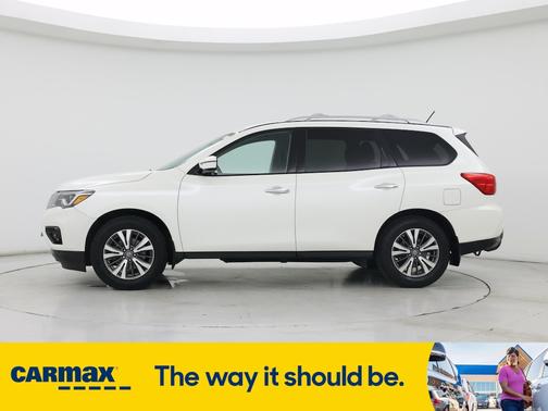 2017 Nissan Pathfinder SV
