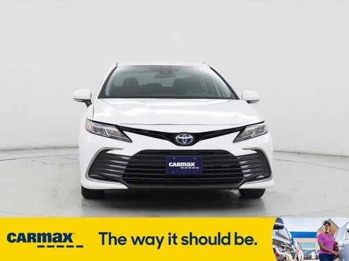 2022 Toyota Camry Hybrid LE