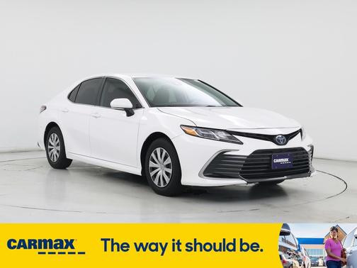 2022 Toyota Camry Hybrid LE