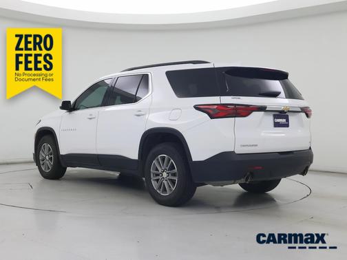 White 2023 Chevrolet Traverse LT Cloth