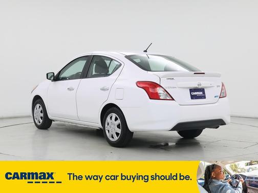 2016 Nissan Versa SV