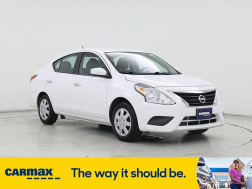 2016 Nissan Versa SV