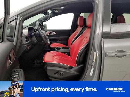 2020 Chrysler Pacifica Hybrid Red S