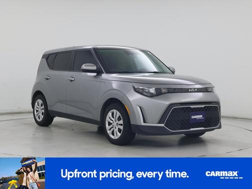 Gray 2023 Kia Soul LX