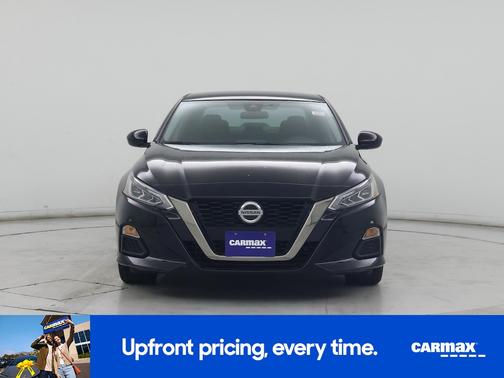 Black 2022 Nissan Altima SR