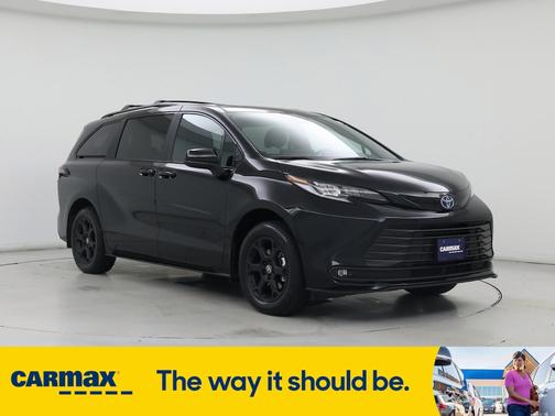 2025 Toyota Sienna Woodland Edition