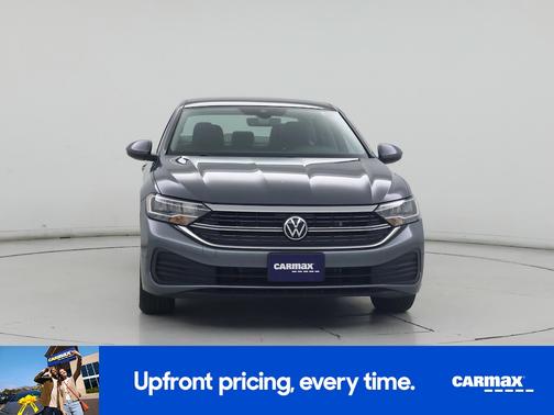 Gray 2024 Volkswagen Jetta SE