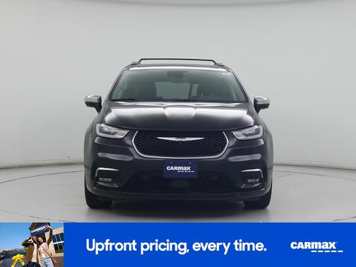 Black 2022 Chrysler Pacifica Limited