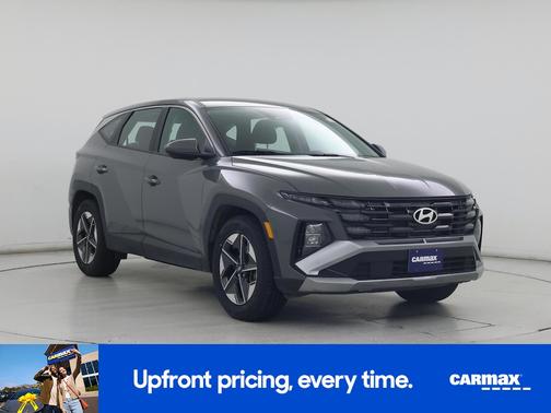 Gray 2025 Hyundai TUCSON SE