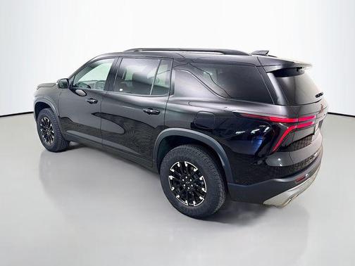 Mosaic Black Metallic 2024 Chevrolet Traverse AWD Z71