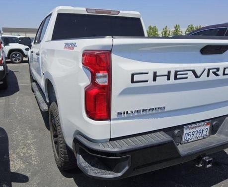 Summit White 2022 Chevrolet Silverado 1500 Limited Custom Trail Boss