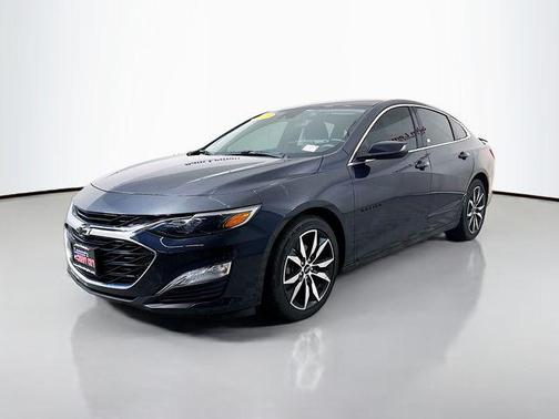 Dark Ash Metallic 2023 Chevrolet Malibu FWD RS