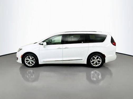 2018 Chrysler Pacifica Touring-L Plus